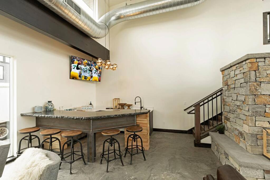 Brand New Upscale Home- Best Location! Whitefish Eksteriør billede