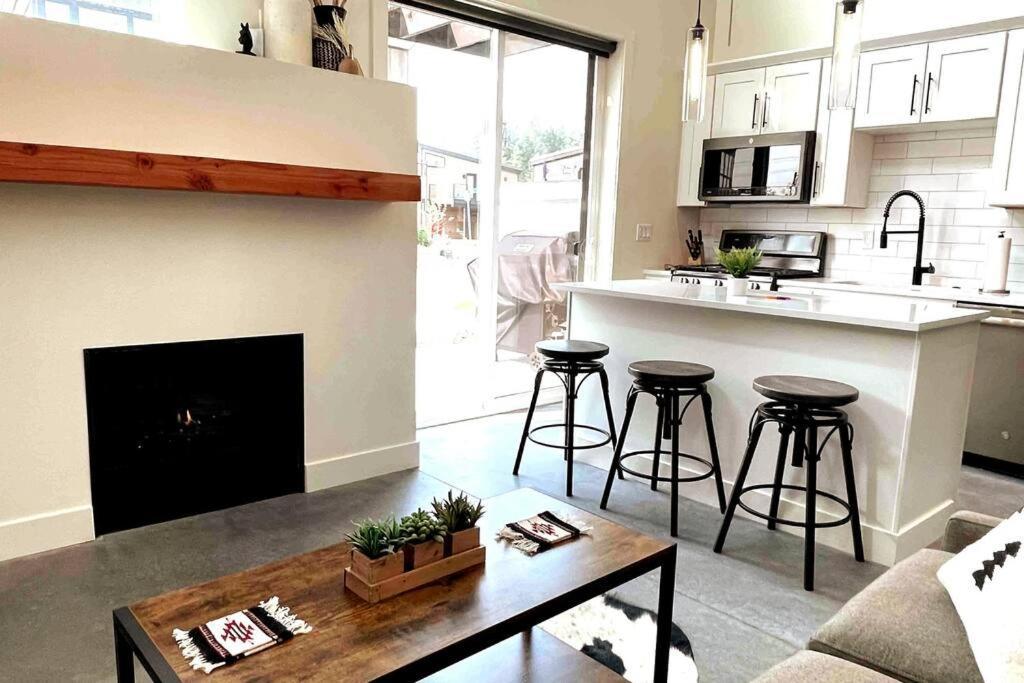 Brand New Upscale Home- Best Location! Whitefish Eksteriør billede